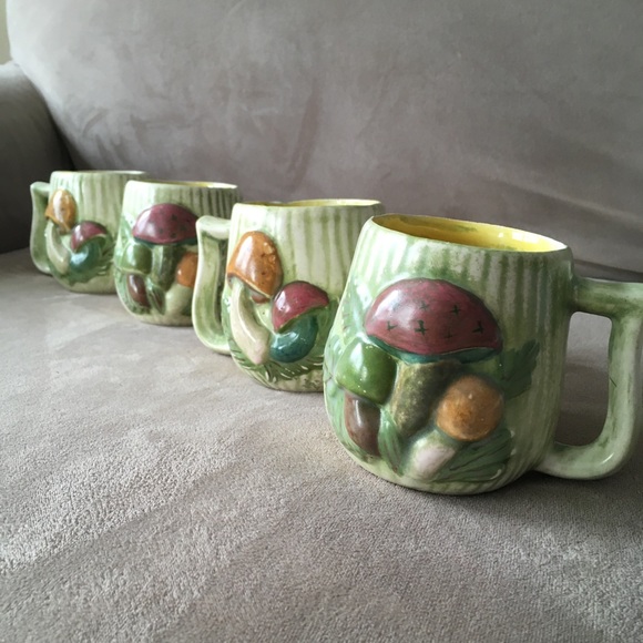 Vintage 70's Hand-painted Ceramic Mushroom Mug Set of 4 - Picture 1 of 15